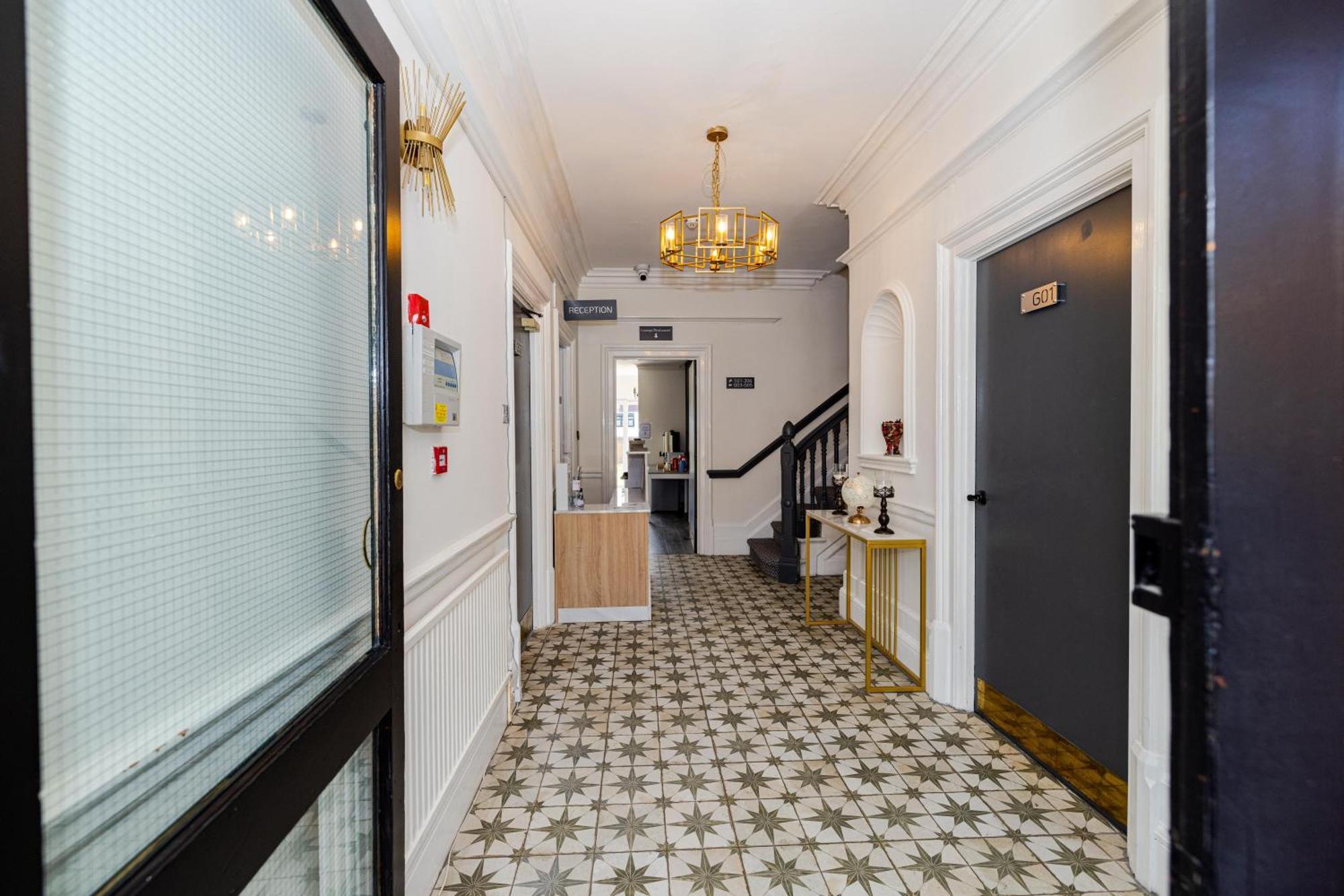 Woodford Hotel Londres Exterior foto